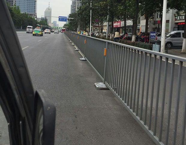 阜阳人行道道路蝴蝶视频app污版下载的作用及设置原则(图1)