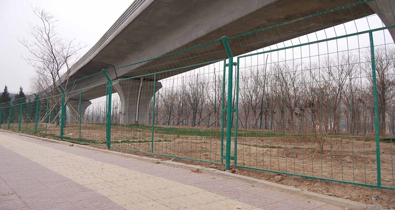 荆门公路防护网的规格及特点(图1)